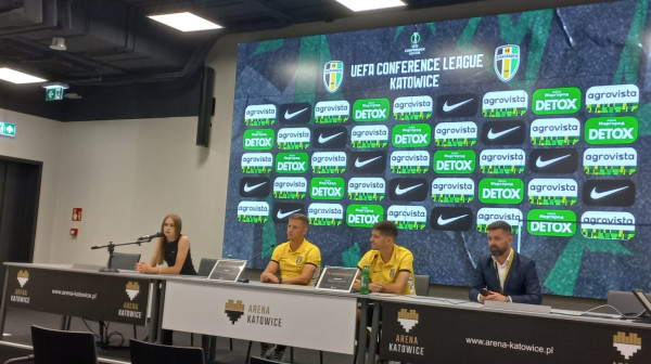 Trener Oleksandrije napao Partizan: "Ljudi ginu, a oni..."