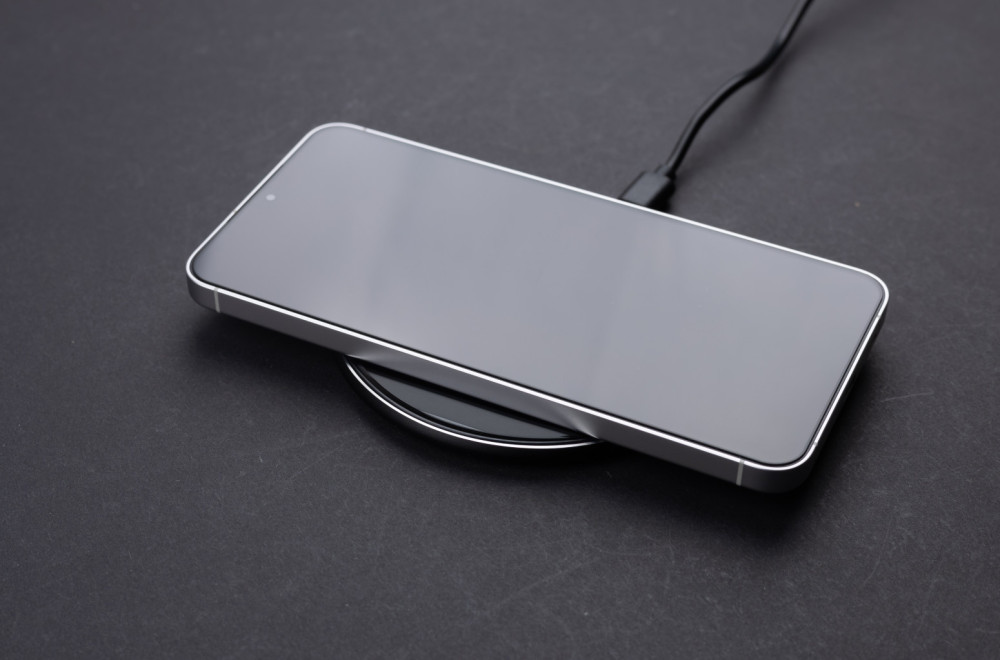 Revolucija u punjenju telefona: Evo šta donosi Qi2 25W standard