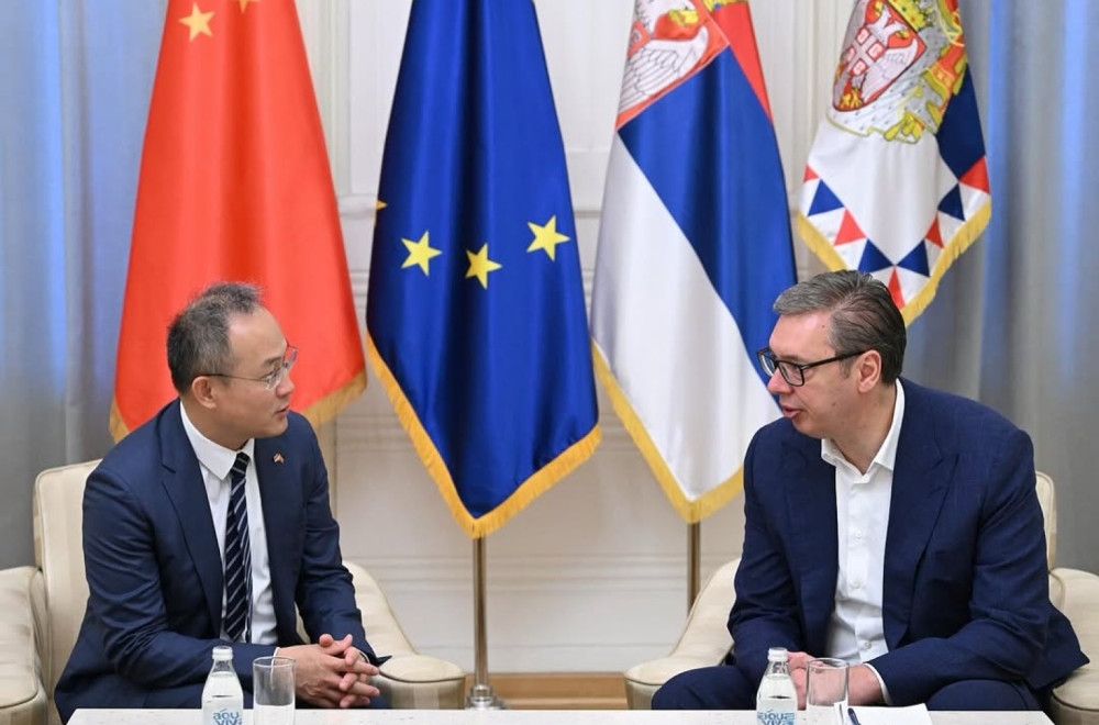 Vučić sa ambasadorom Li Mingom: "Kineske investicije podstiču ekonomski rast Srbije" FOTO