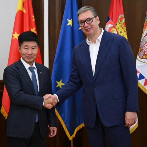 Vučić sa delegacijom kompanije HBIS Group: "Ovo je jedan od najvećih stranih investitora u Srbiji" FOTO