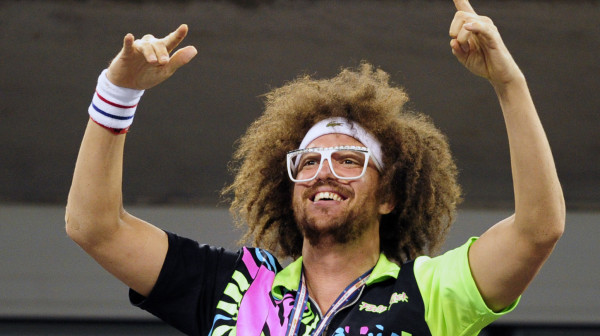 Ovo neće moći ni Novak: Pevač ima 49 godina i igra profesionalni tenis! VIDEO