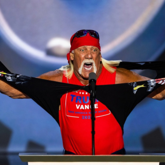 Hulk Hogan pre dva meseca bio podvrgnut operaciji vrata: Fanovi predosetili sve?