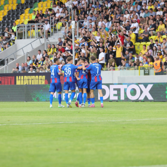 Partizan više kažnjen za baklje, nego Oleksandrija za "Ubij Srbina"
