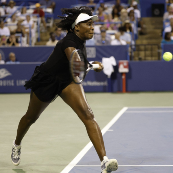 Radukanu pobedila Osaku, Venus eliminisana VIDEO