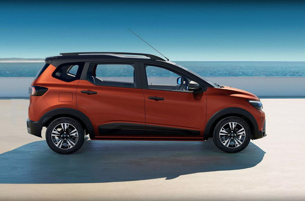 Najjeftiniji porodični auto na svetu? Ima tri reda sedišta, a košta 6.000 evra FOTO