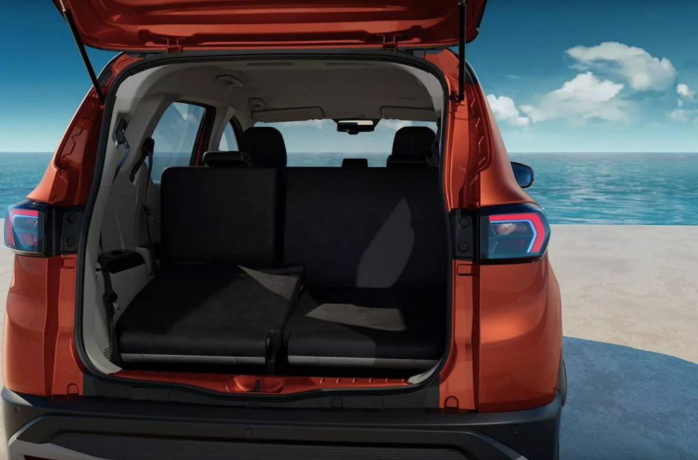 Najjeftiniji porodični auto na svetu? Ima tri reda sedišta, a košta 6.000 evra FOTO