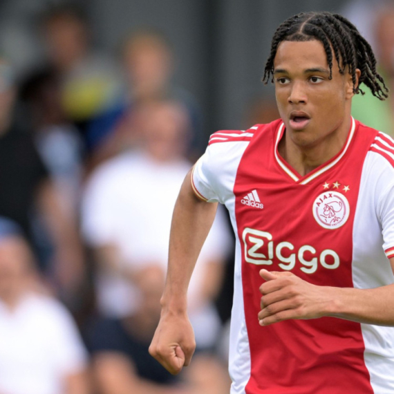 Dete Ajaksa stiglo na Karaburmu