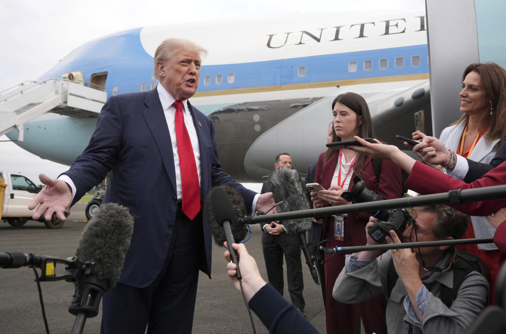 Tramp stigao u Škotsku FOTO