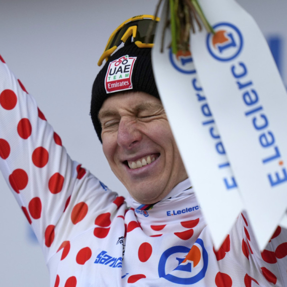 Pogačar četvrti put pobednik Tur d' Fransa – Grovsu istorijska etapa