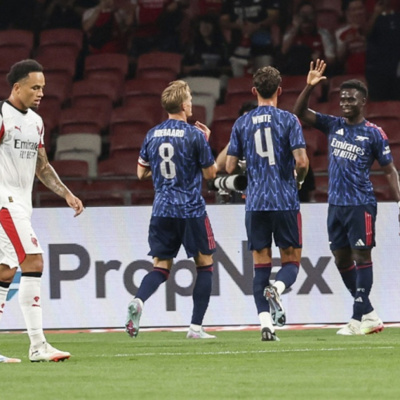 Goleada Arsenala i Njukasla – "tobdžije" slavile u Singapuru VIDEO