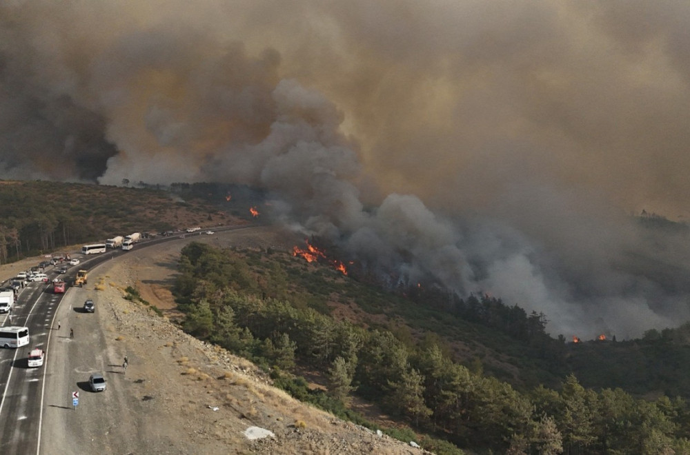 Izmereno 50,5 stepeni: Požari i evakuacije širom zemlje FOTO
