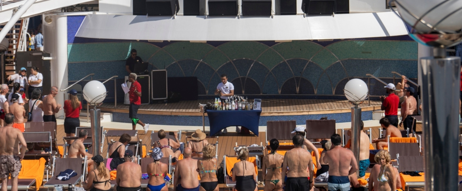 Radnik na kruzeru priznao: "Imamo tajne zabave, evo šta radimo" VIDEO