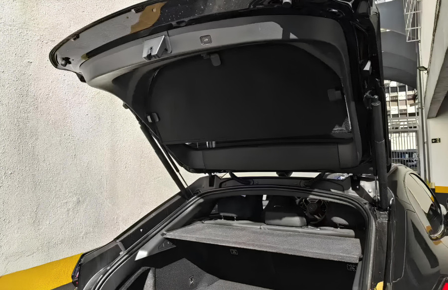 Ovaj električni automobil je stvoren za brzinu – ali sada može da zaustavi i metke FOTO