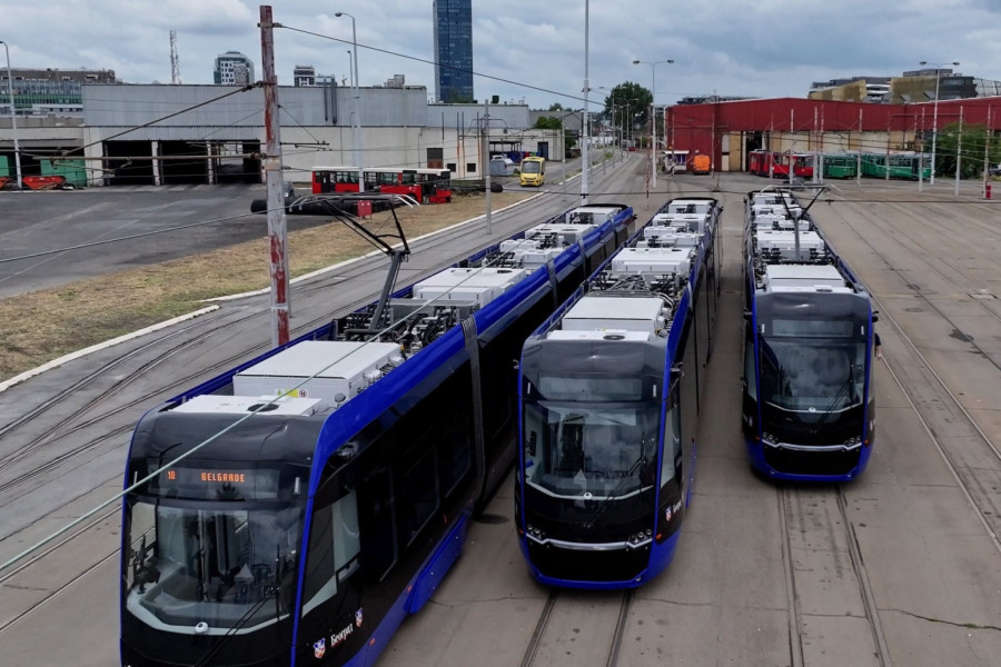Ovako izgledaju novi tramvaji koji su stigli u Beograd: Od sutra prvi u saobraćaju FOTO