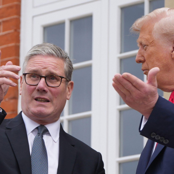 Starmer: Trampe, preduzmi nešto