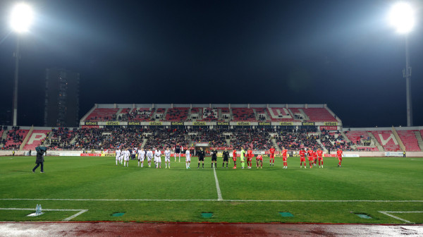 Radnički u problemu – zatvorene dve tribine stadiona