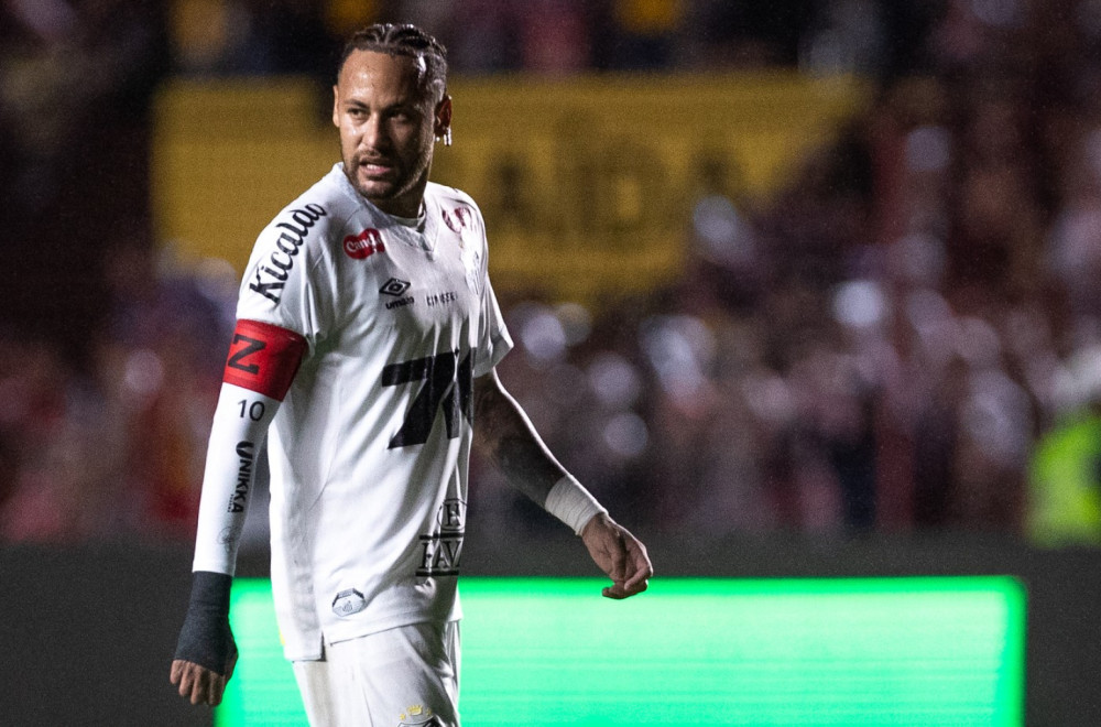 Nejmar u klinču sa navijačima, Francuzi ga čekaju VIDEO