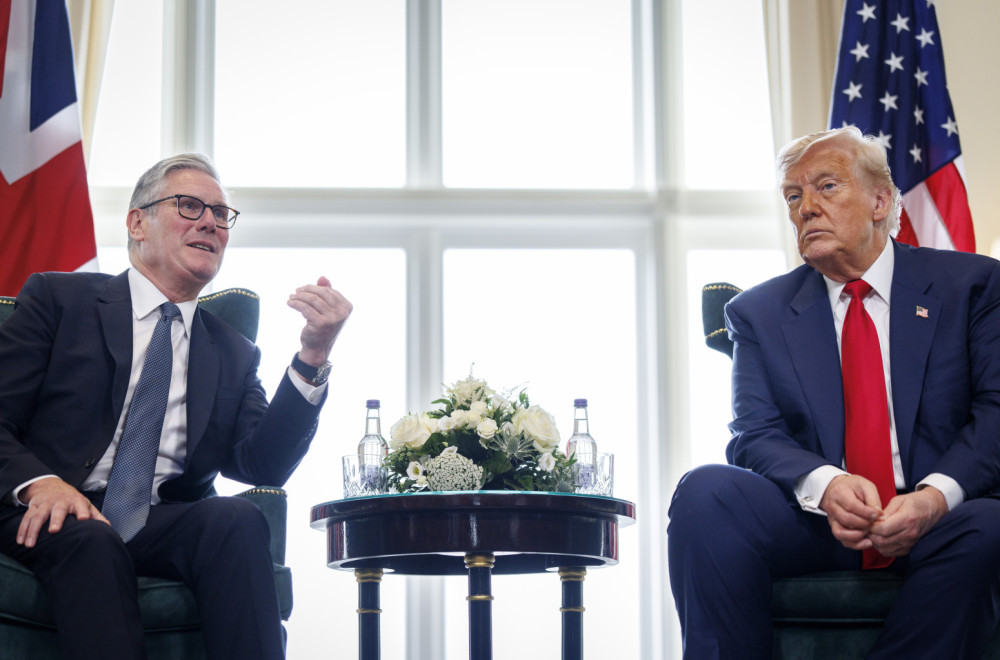 Tramp: Brza partija golfa, pa se vraćam da gasim vatre širom sveta FOTO