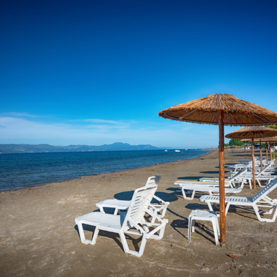 Turista iz Srbije zgrožen prizorom sa poznatog grčkog ostrva: "Biće vas sramota ako idete sa porodicom"