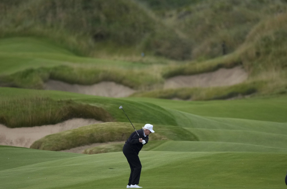 Hitna evakuacija! Sumnjiv predmet na Trampovom golf rizortu FOTO/VIDEO