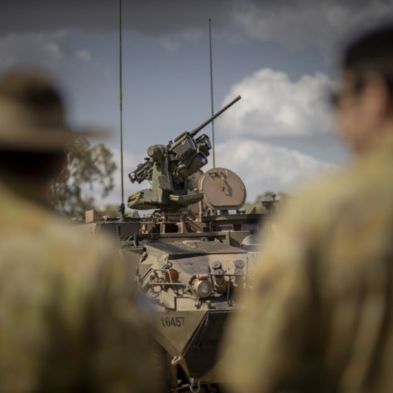 Opasno naoružavanje: Na putu čak 20 borbenih aviona i više hiljada oklopnih vozila