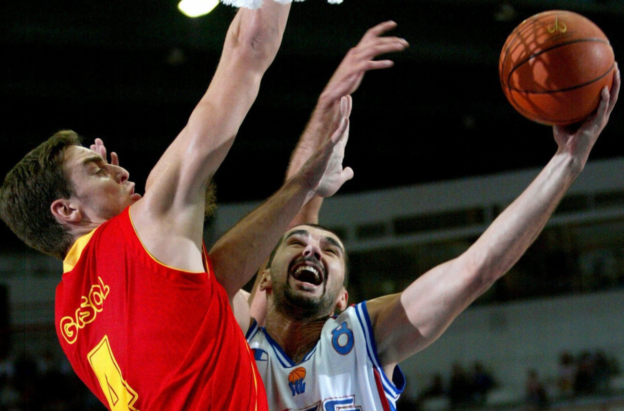 Jedna zvezda ne čini tim (2003)