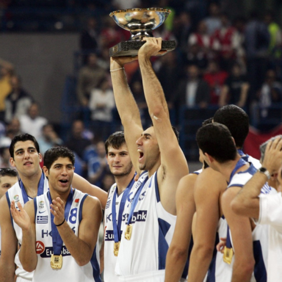 Beogradski debakl, Obradovićev nervni slom i "sirtaki" u Areni (2005)