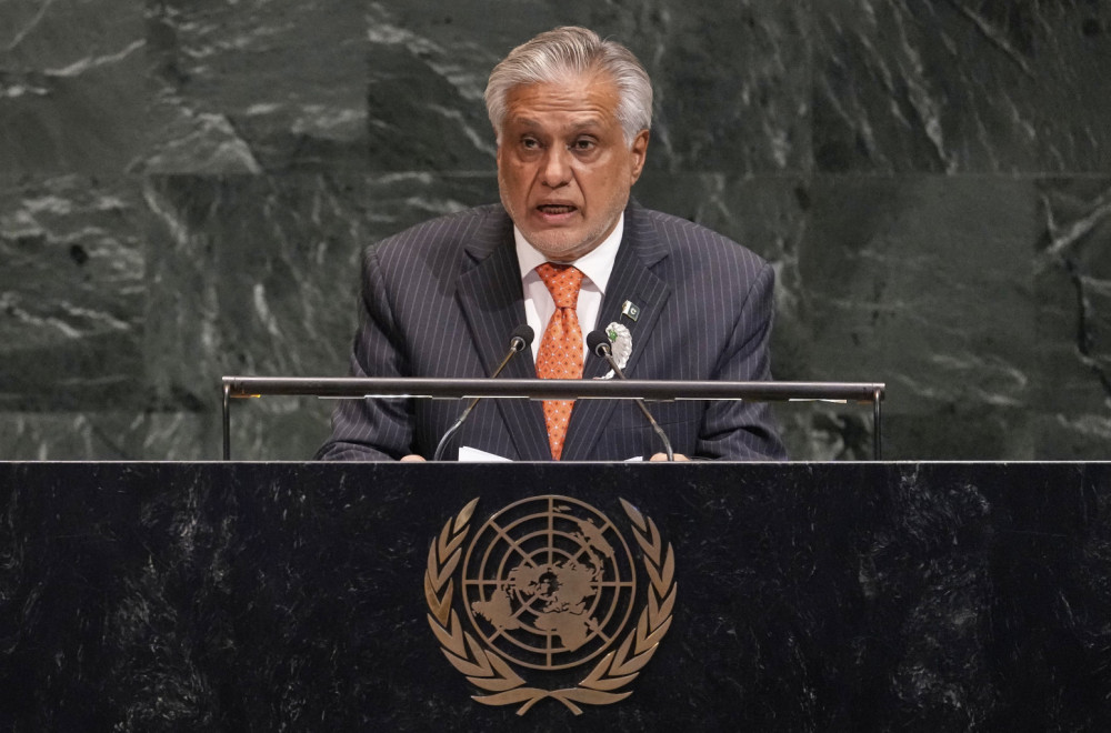 Oglasio se Pakistan: Izmišljotina