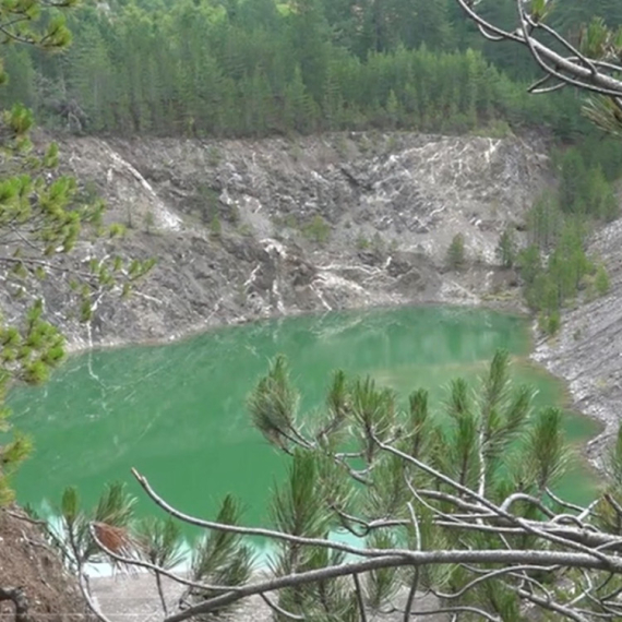 Tirkizno jezero je biser jedne od omiljenih srpskih destinacija: Do njega stižu samo najhrabriji VIDEO