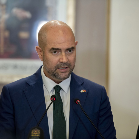 Izraelci besni: Ako hoćete državu Palestinu, pravite je u Londonu i Parizu VIDEO