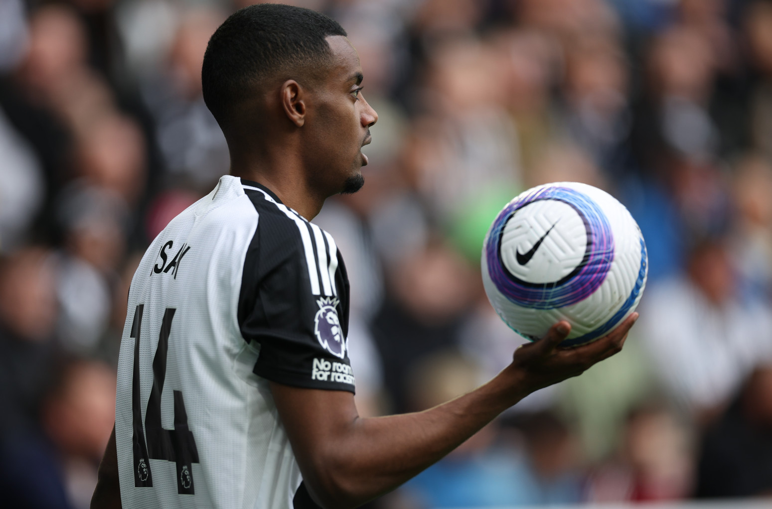 Isak "pobegao" u San Sebastijan dok čeka transfer u Liverpul