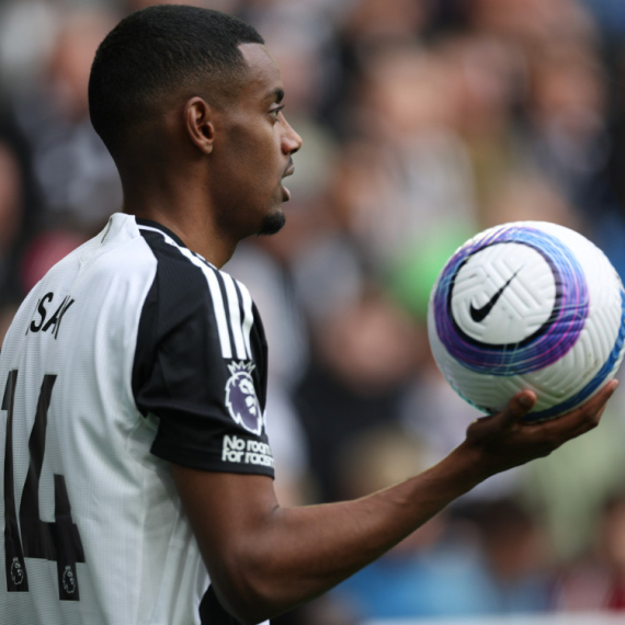 Isak "pobegao" u San Sebastijan dok čeka transfer u Liverpul