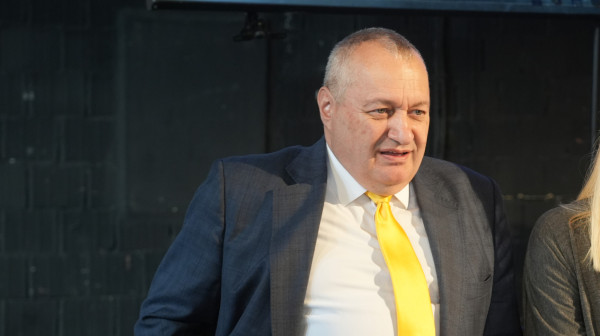 Pobuna u Demokratskoj stranci; Lobi Dušana Petrovića potpuno kontroliše Srđana Milivojevića i celu stranku