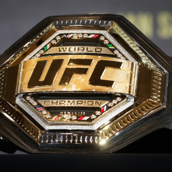 Bivši UFC šampion poručio: "Oni su j*bene budale"