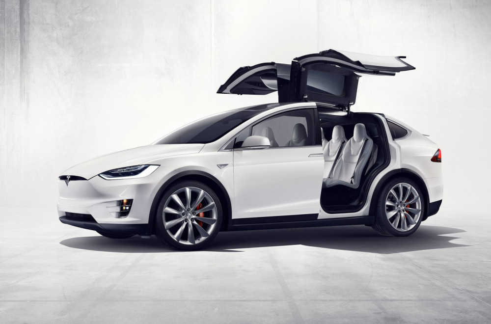 Tesla gasi Model S i Model X: Umesto automobila – praviće robote