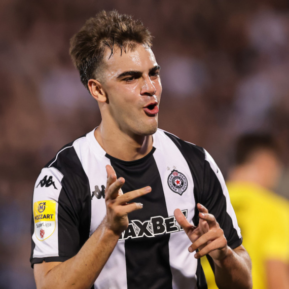 Nestvarni Milošević: Het-trik za poluvreme VIDEO