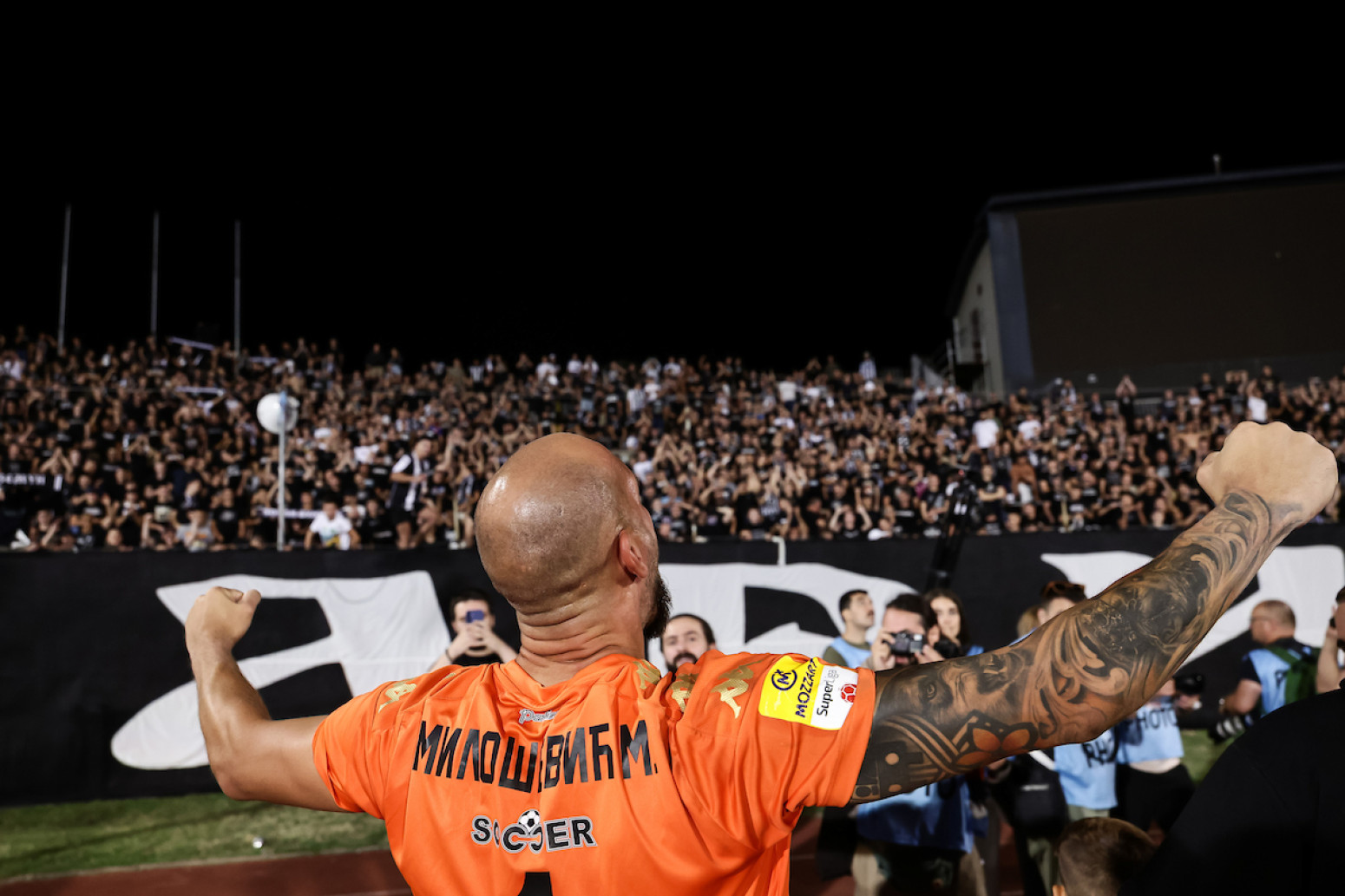 Igrala se crno-bela deca