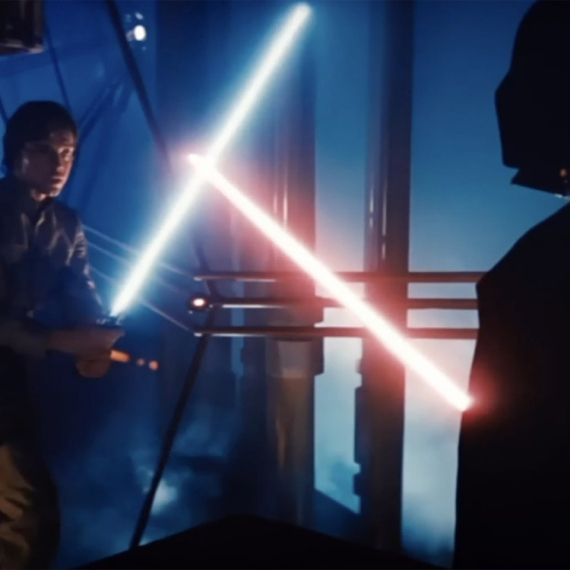 Svetlosni mač Darta Vejdera ide na aukciju: Cena od milion do tri miliona dolara