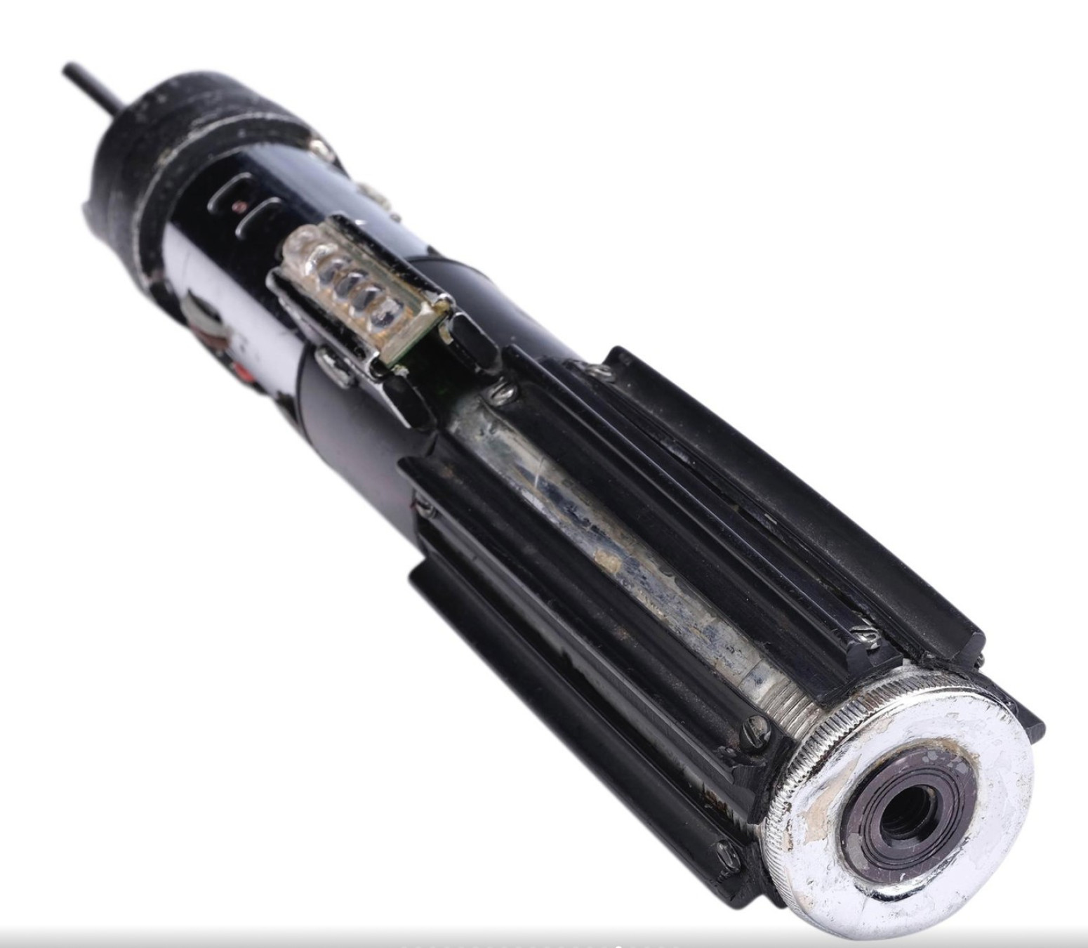 Svetlosni mač Darta Vejdera ide na aukciju: Cena od milion do tri miliona dolara