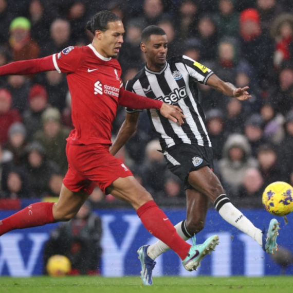 Njukasl odbio 120 miliona funti za Isaka – traži mnogo više od Liverpula