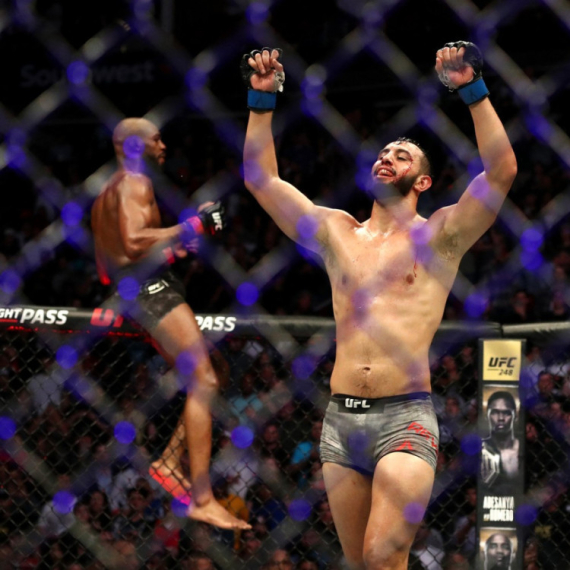 Rejes i dalje ljut na Džonsa: "Sve nas pravi budalama" VIDEO