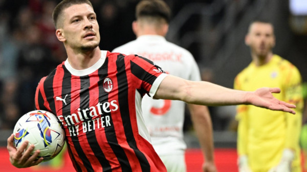 Obrt u slučaju "Luka Jović" – želi ga još jedan srpski trener