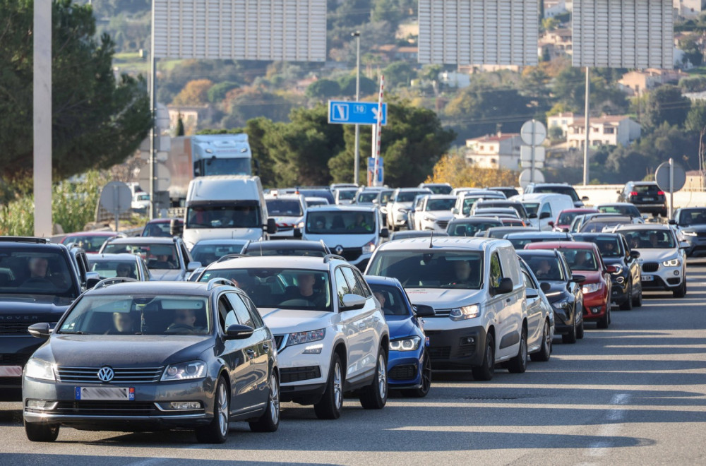 Potpuna apokalipsa: 1.000 kilometara kolona; Ljudi zarobljeni FOTO