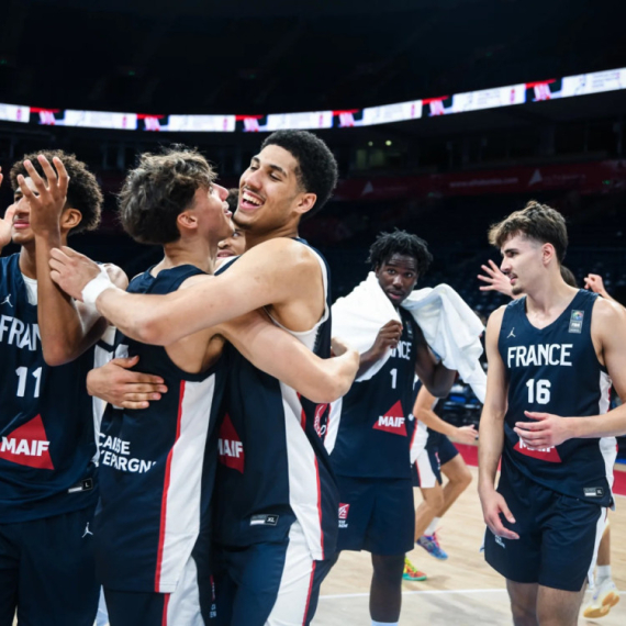 Francuska sa +29 do finala Evrobasketa