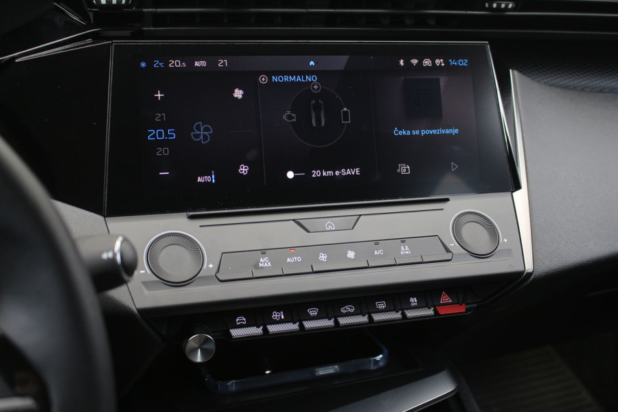 Test: Peugeot 308 Plug-In Hybrid – amnestija za GT