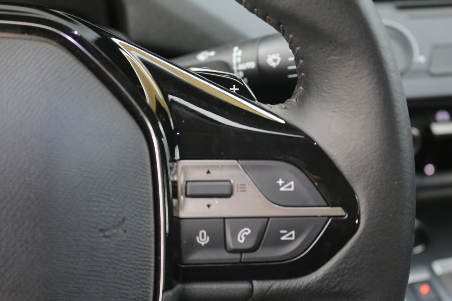 Test: Peugeot 308 Plug-In Hybrid – amnestija za GT