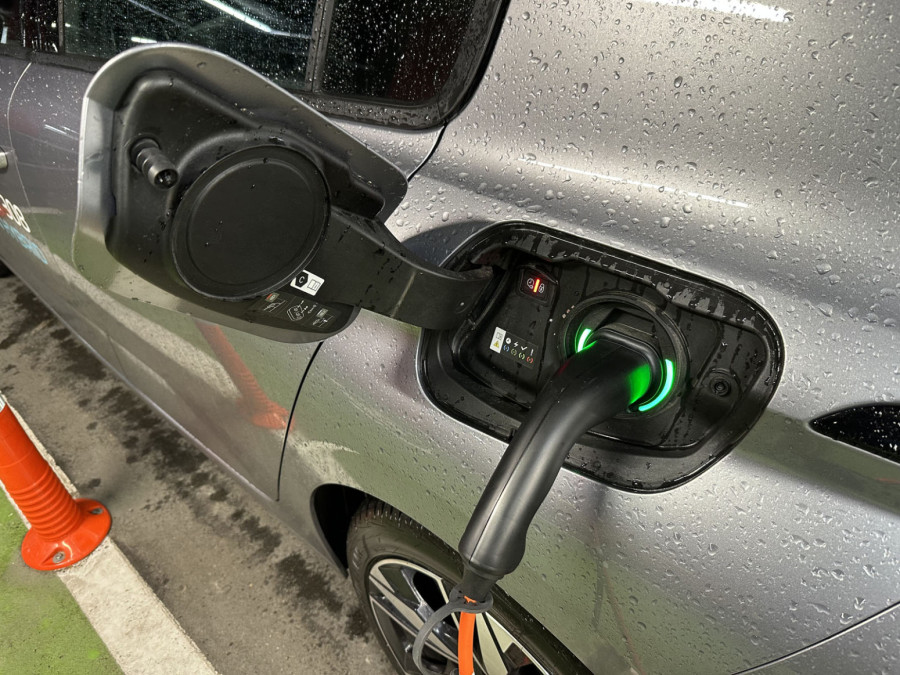 Test: Peugeot 308 Plug-In Hybrid – amnestija za GT