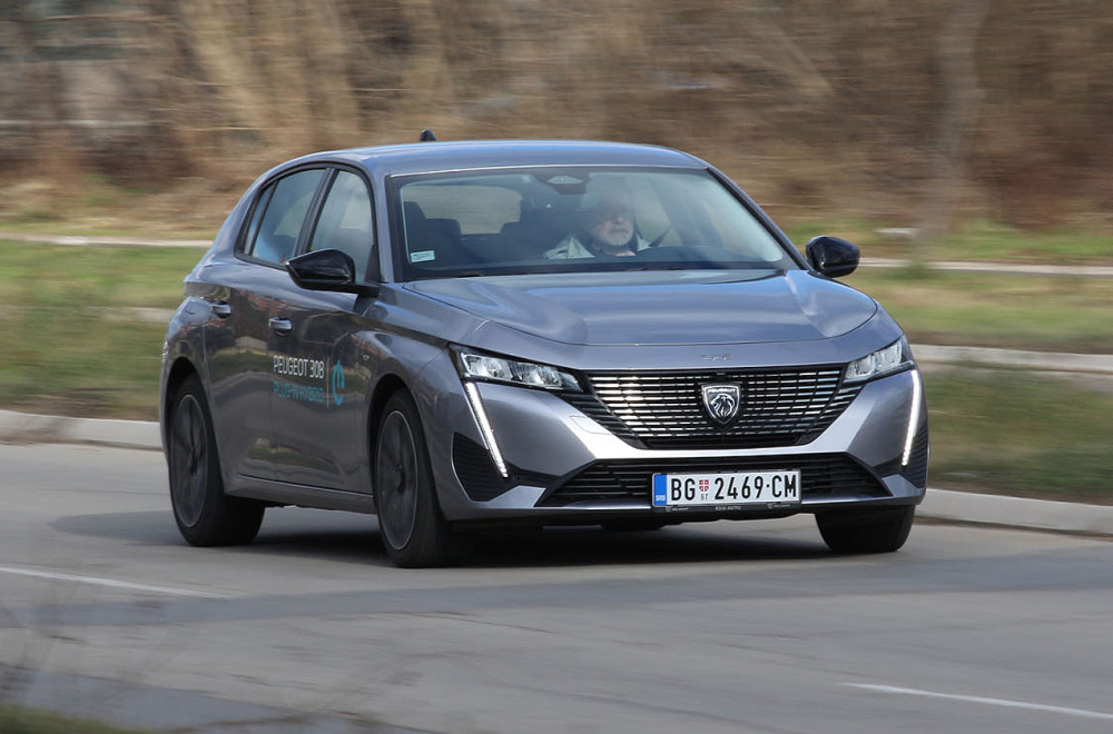 Test: Peugeot 308 Plug-In Hybrid – amnestija za GT