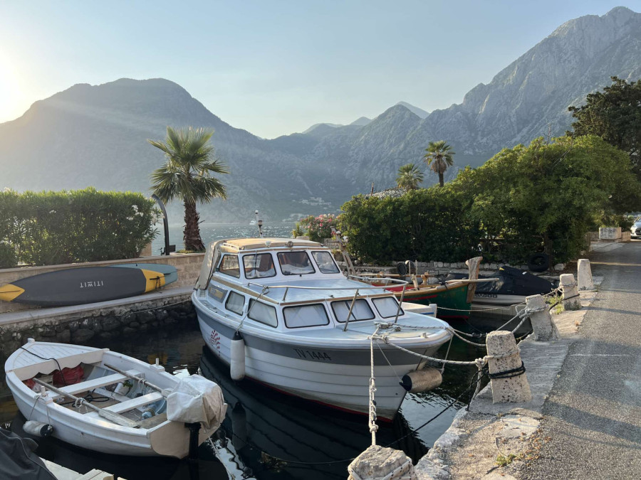 Od siromašnog ribarskog sela do elitnog mesta: Jedno od najlepših mesta u Bokokotorskom zalivu FOTO