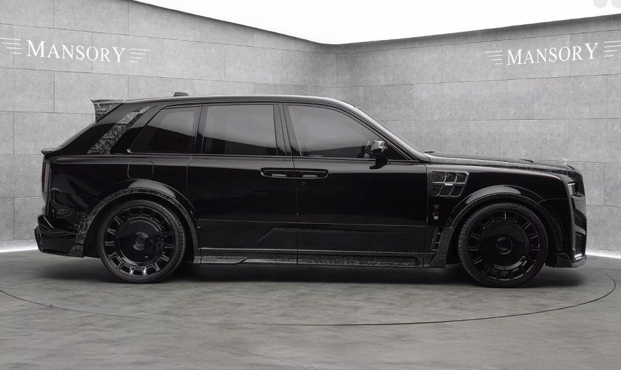 Mansory preradio Rolls-Royce Cullinan: Karbonska kič bomba od 720 konja FOTO